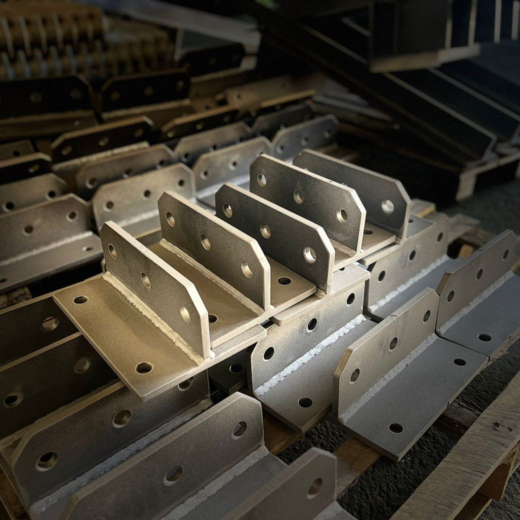 Realizare structuri pentru hale metalice