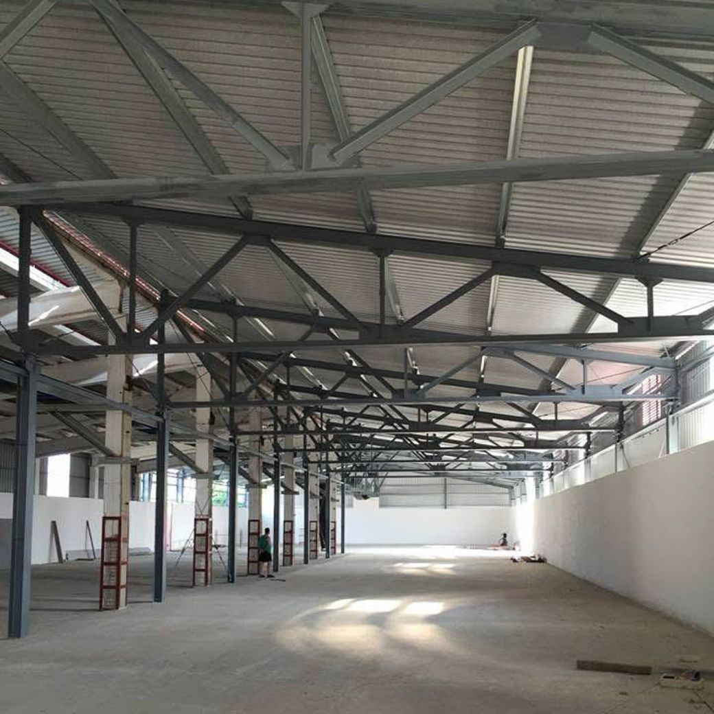 Realizare structuri pentru hale metalice