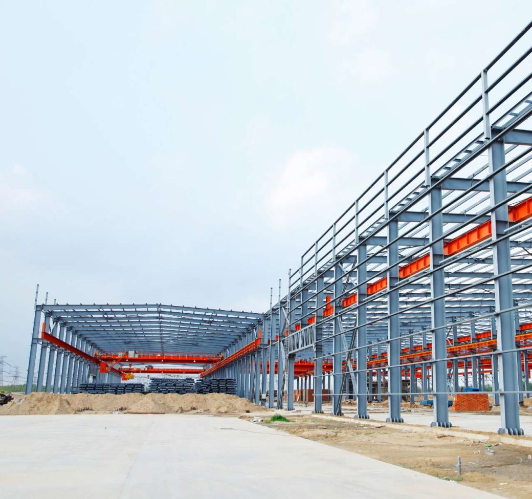 Realizare structuri pentru hale metalice