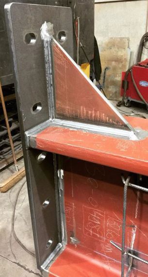 Realizare structuri pentru hale metalice