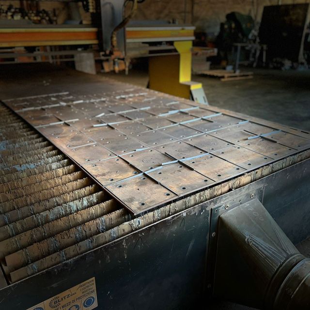 Debitare cu plasma sau oxi-gaz