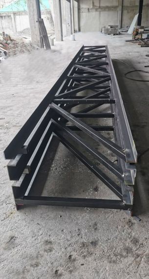 Realizare structuri pentru hale metalice